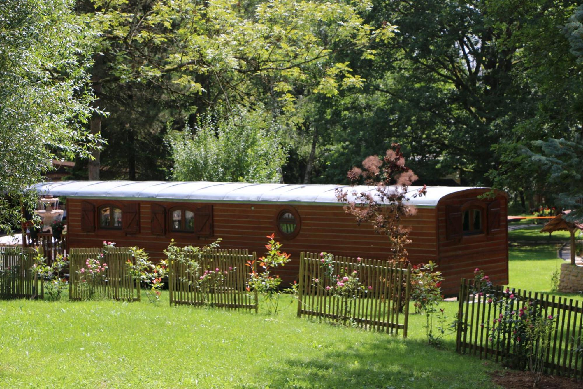 Les Roulottes A Sandie Thionville Exterior foto